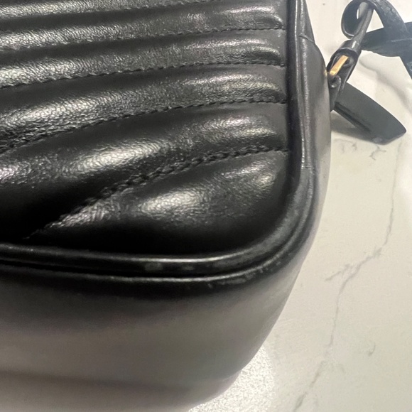 Saint Laurent Lou Bag - Picture 10 of 16